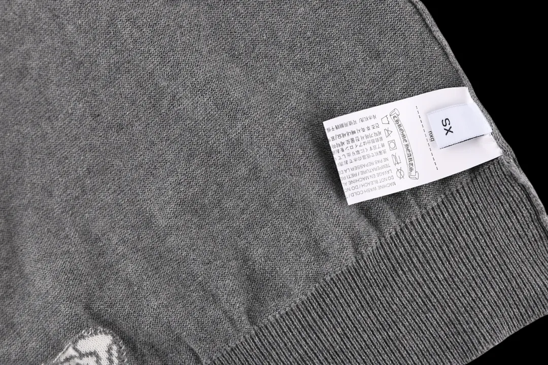 🅿️250 new models are on the market 25Fw320G heavy knitted lapel short-sleeved high-end [CH Crow Heart] front and rear panels with jacquard, short T for couples, high-end simple style that you will never get tired of, high-end temperament wear, perfect detail processing 💯 Classic Logo logo on the upper body is super good-looking, same style for men and women Size: XS S M L